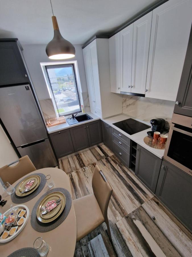 M&A Apartment Брашов Экстерьер фото